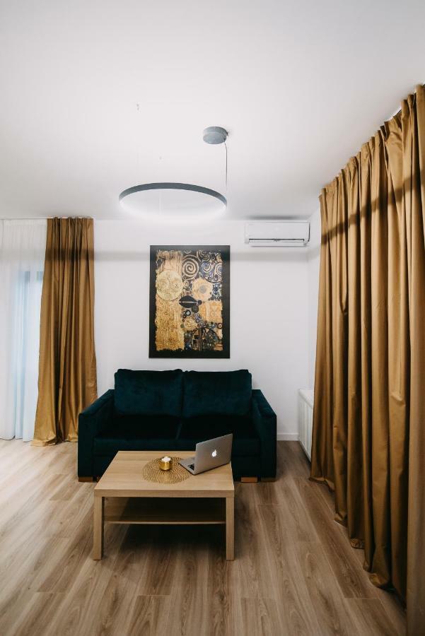 Gaudi Accommodation Cluj Napoca Bagian luar foto