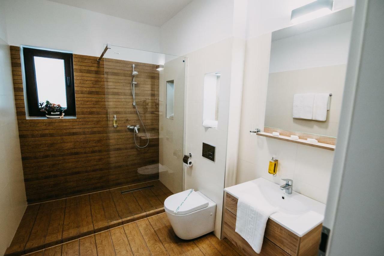 Gaudi Accommodation Cluj Napoca Bagian luar foto
