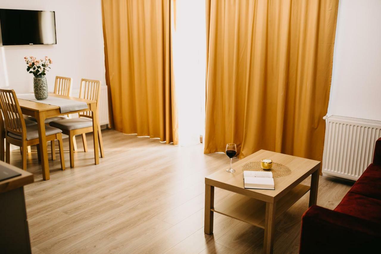 Gaudi Accommodation Cluj Napoca Bagian luar foto