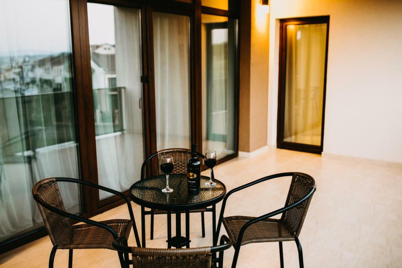 Gaudi Accommodation Cluj Napoca Bagian luar foto
